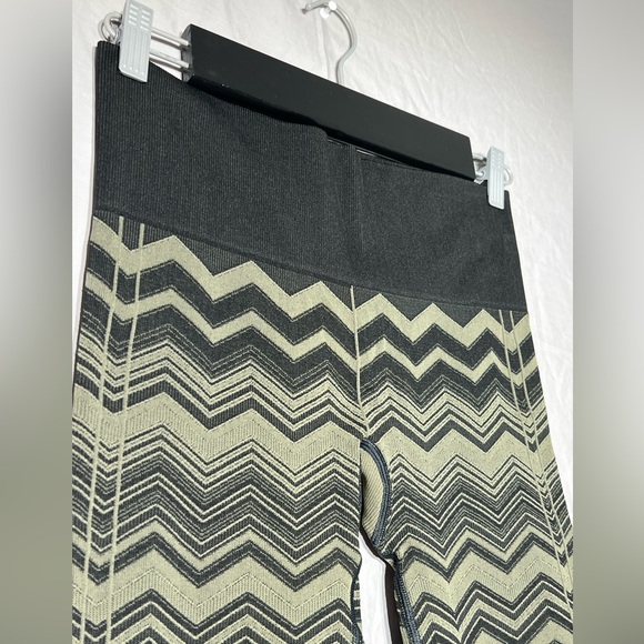 Lululemon Ebb to Street Pant - Picture 3 of 6